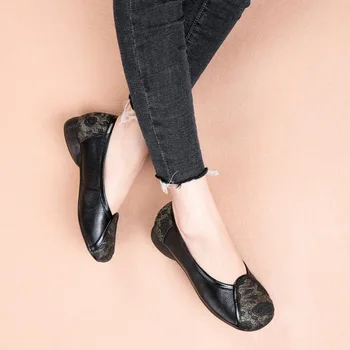 Spring Summer Genuine Leather Flat Shoes Women Ballet Flats Soft Slip On Loafers Ladies Moccasins Retro mother shoes
Spring Summer Genuine Leather Flat Shoes Women Ballet Flats Soft Slip On Loafers Ladies Moccasins Retro mother shoes