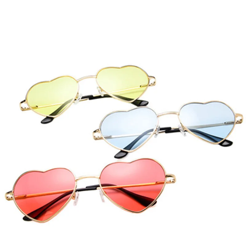 Heart-Shaped Fashion Sunglasses Women Design High-Quality Metal Frame Sun Glasses Vintage LOVE Lenses Sun Glasses UV400
Heart-Shaped Fashion Sunglasses Women Design High-Quality Metal Frame Sun Glasses Vintage LOVE Lenses Sun Glasses UV400
