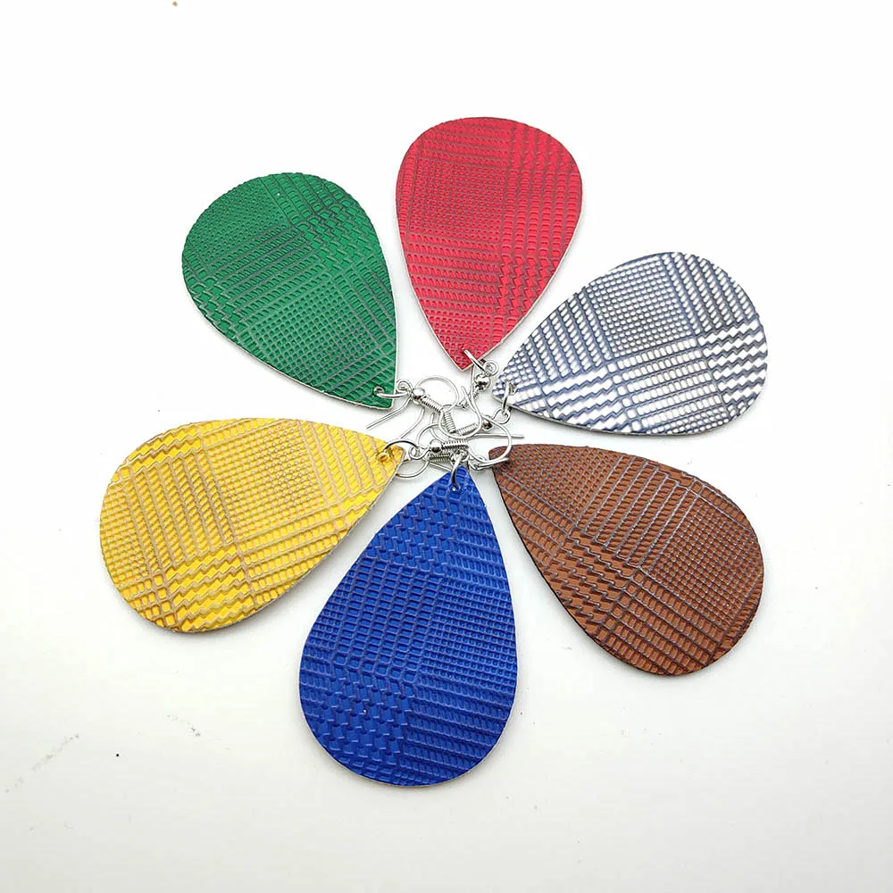 6 color double-sided leather earrings irregular print earrings drop earrings for women gift jewelry earrings 2019 W233-W238
6 color double-sided leather earrings irregular print earrings drop earrings for women gift jewelry earrings 2019 W233-W238