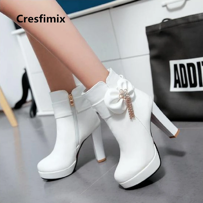 women fashion comfortable autumn & winter white pu leather boots lady casual sweet high quality shoes botas femininas e2304 
women fashion comfortable autumn & winter white pu leather boots lady casual sweet high quality shoes botas femininas e2304