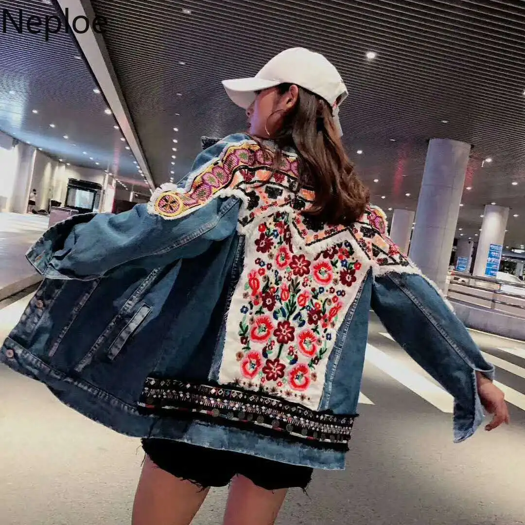Neploe Heavy Floral Embroidery Jeans Jacket Beads Sequin Washed Women Cowboy 2019 New Korean Long Sleeve Causal Demin Coat 53933
Neploe Heavy Floral Embroidery Jeans Jacket Beads Sequin Washed Women Cowboy 2019 New Korean Long Sleeve Causal Demin Coat 53933