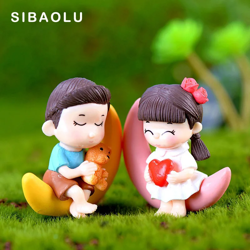 2pcs Moon Lover Figures Girl Boy Dating Miniature figurine wedding decoration doll fairy garden statue Home Gift Moss garden
2pcs Moon Lover Figures Girl Boy Dating Miniature figurine wedding decoration doll fairy garden statue Home Gift Moss garden