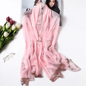 Crepe crepe Swallow pattern silk feeling scarf women large high quality travel pashmina foulard banana lady winter neck scarves
Crepe crepe Swallow pattern silk feeling scarf women large high quality travel pashmina foulard banana lady winter neck scarves