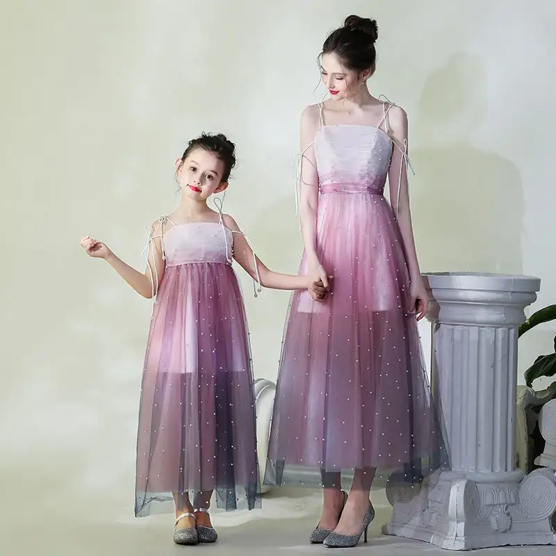 Mother Daughter Runway Dress Flower Girls Pearl Evening Ball Gown Mom and Me Tulle Wedding Dress Family Matching Outfits Vestido
Mother Daughter Runway Dress Flower Girls Pearl Evening Ball Gown Mom and Me Tulle Wedding Dress Family Matching Outfits Vestido