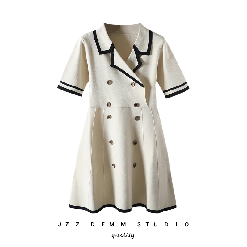 Spring and Summer 2019 New Retro Loose Mid-length with Double-breasted Knitted Suit Collar and High-waist Dress
Spring and Summer 2019 New Retro Loose Mid-length with Double-breasted Knitted Suit Collar and High-waist Dress