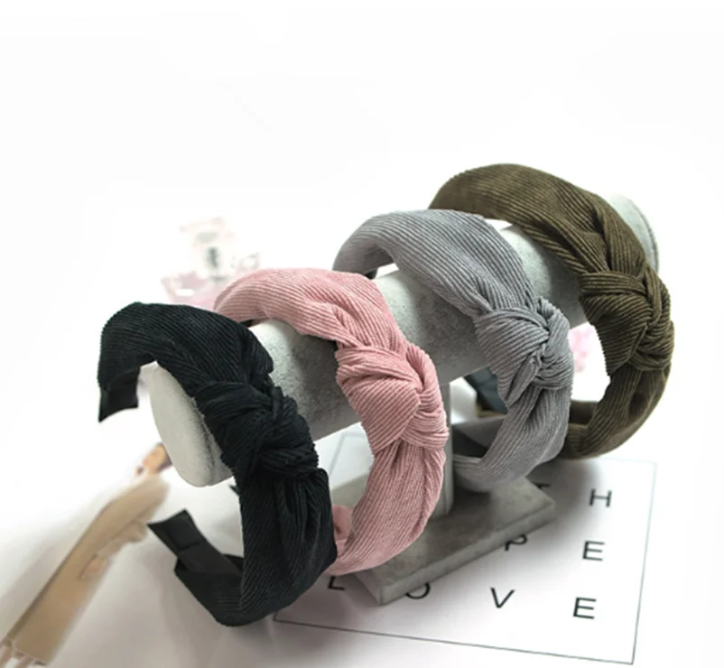 Bohemian Autumn Winter Vintage Corduroy Headband Knotted Hairband Hair Accessories for Women 2019 New Headwear
Bohemian Autumn Winter Vintage Corduroy Headband Knotted Hairband Hair Accessories for Women 2019 New Headwear