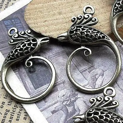 10 шт 7*26*39 мм древняя бронза Феникс оптом DIY аксессуары вырезные Подвески ожерелье кольцо
10 шт 7*26*39 мм древняя бронза Феникс оптом DIY аксессуары вырезные Подвески ожерелье кольцо