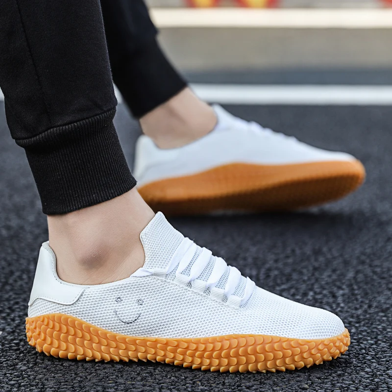 Flying Weaving Sneakers Men Sports Shoes Men Running Shoes Breathable chaussure homme Men Sport Trainers Plus size 39-47
Flying Weaving Sneakers Men Sports Shoes Men Running Shoes Breathable chaussure homme Men Sport Trainers Plus size 39-47