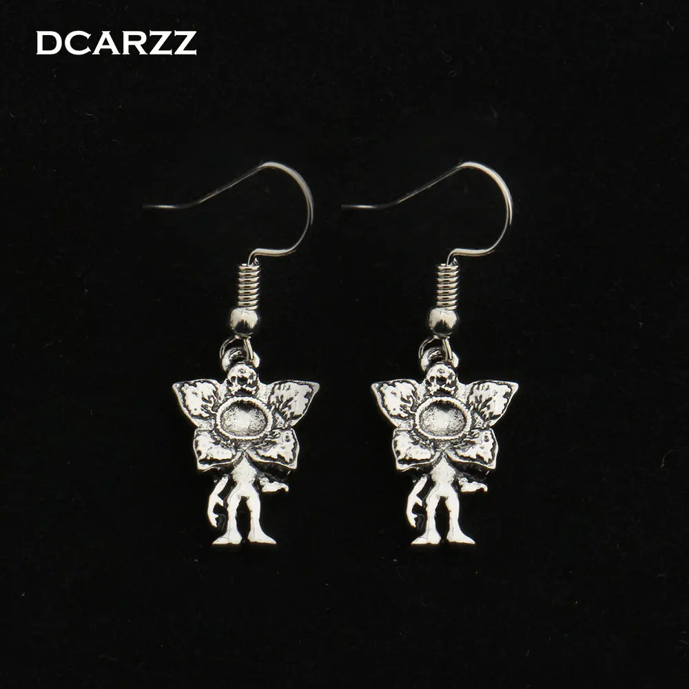 Stranger Things Upside down Demogorgon Earrings Monster Drop Earrings for Women TV Show Jewelry Wholesale
Stranger Things Upside down Demogorgon Earrings Monster Drop Earrings for Women TV Show Jewelry Wholesale