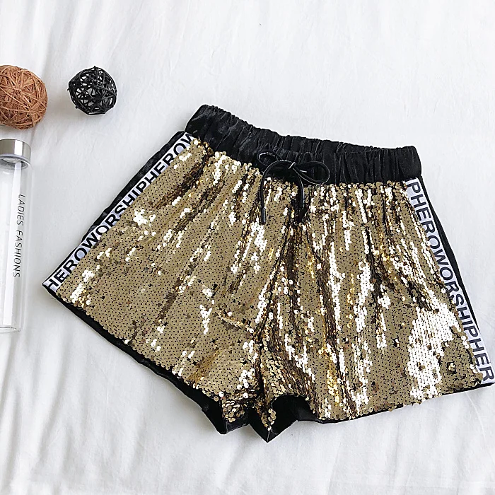 2019 Summer Fashion Short Pants Gold Silvery Bling Flash Sequins Letter Printing High Waist Shorts Women Skateboard Sexy Shorts
2019 Summer Fashion Short Pants Gold Silvery Bling Flash Sequins Letter Printing High Waist Shorts Women Skateboard Sexy Shorts