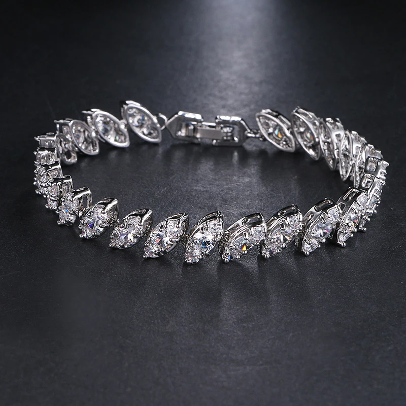 New Style Bracelet Clear Marquise Cubic Zircon Bracelet Bangle White Gold Color Suitable for Women Wholesale Jewelry Party B-035
New Style Bracelet Clear Marquise Cubic Zircon Bracelet Bangle White Gold Color Suitable for Women Wholesale Jewelry Party B-035