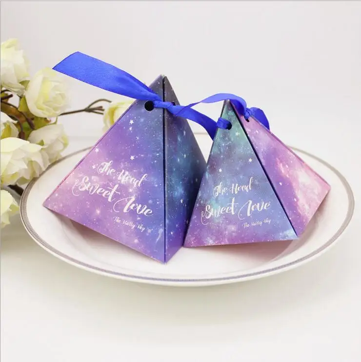 50PCS Creative Hand-Painted Candy Box European Star Wedding Sweet Gift Packaging Triangular Pyramid Confectionery Boxes
50PCS Creative Hand-Painted Candy Box European Star Wedding Sweet Gift Packaging Triangular Pyramid Confectionery Boxes