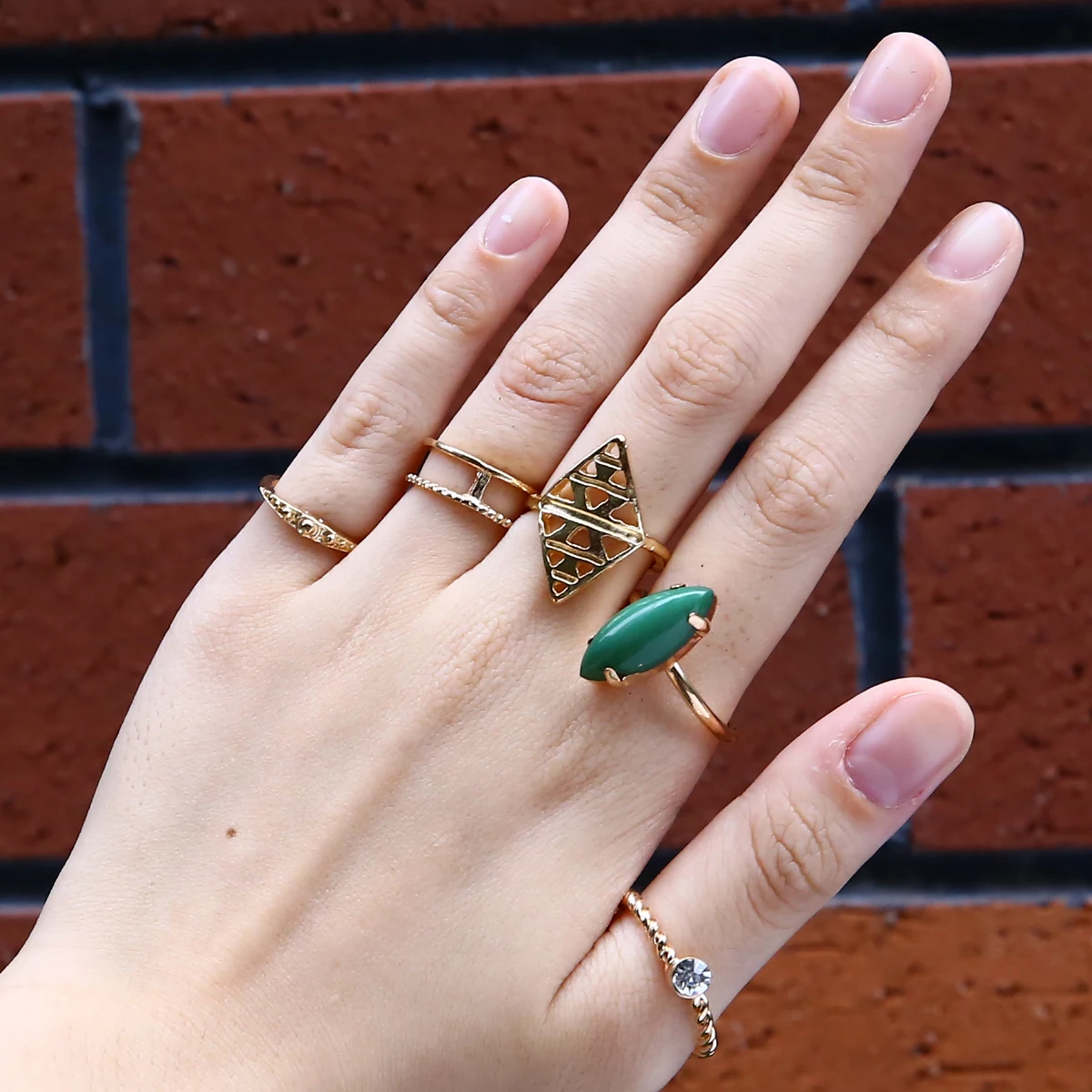 5pcs/set Crystal Stone Ring Set Antique Gold Color Bohemian Style Vintage Above Knuckle Midi Rings For Women Fashion Jewerly
5pcs/set Crystal Stone Ring Set Antique Gold Color Bohemian Style Vintage Above Knuckle Midi Rings For Women Fashion Jewerly