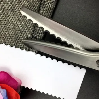 23.5cm Zig Zag Sewing Cut Dressmaking Tailor Shear Pinking Scissor Leather Craft Fabric Upholstery Tool Textile
23.5cm Zig Zag Sewing Cut Dressmaking Tailor Shear Pinking Scissor Leather Craft Fabric Upholstery Tool Textile