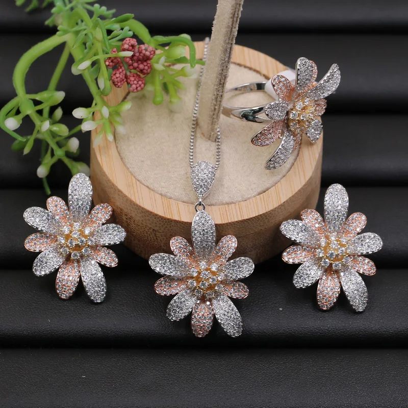 Lanyika Jewelry Set Exquisite Blossoming Flower Micro Paved Necklace with Earrings and Ring Anniversary Engagement Luxury Gifts
Lanyika Jewelry Set Exquisite Blossoming Flower Micro Paved Necklace with Earrings and Ring Anniversary Engagement Luxury Gifts