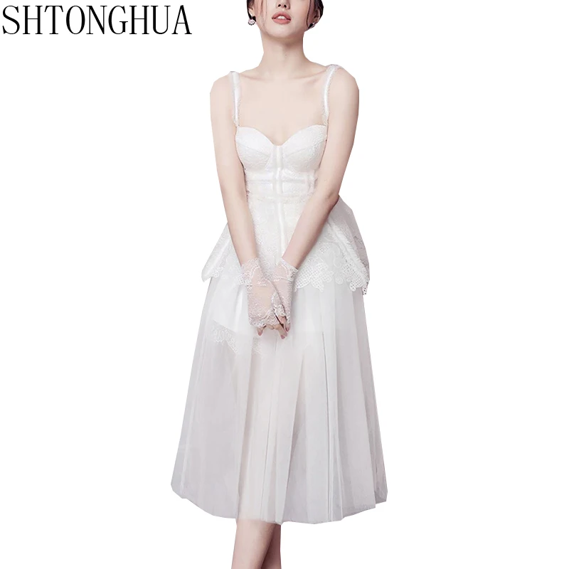SHTONGHUA Sexy Strapless Dress 2019 Summer Women Spaghetti Strap Mesh Lace Patckwork Holiday Dress Layers Ruffles Party Dress
SHTONGHUA Sexy Strapless Dress 2019 Summer Women Spaghetti Strap Mesh Lace Patckwork Holiday Dress Layers Ruffles Party Dress