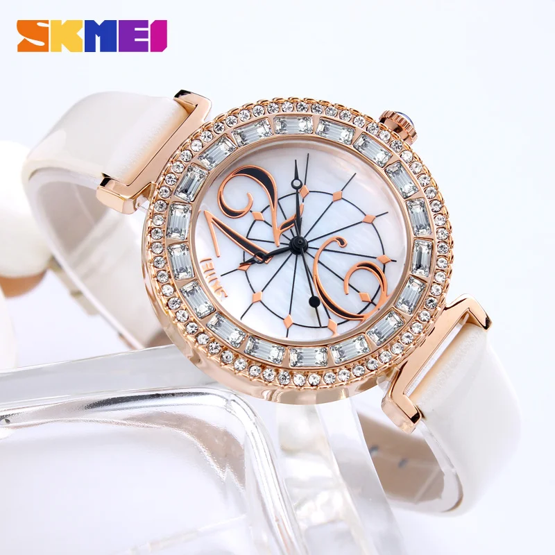 SKMEI Fashion Casual Rhinestone Women Watches Luxury Brand Leather Strap Quartz Watch Dress Ladies Wrist Watch Relogio Feminino
SKMEI Fashion Casual Rhinestone Women Watches Luxury Brand Leather Strap Quartz Watch Dress Ladies Wrist Watch Relogio Feminino