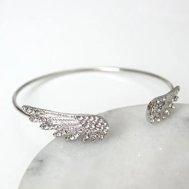 c018 2019 Ms. Fashion Atmosphere Personality Simple Angel Wings Full Crystal Open Bracelet
c018 2019 Ms. Fashion Atmosphere Personality Simple Angel Wings Full Crystal Open Bracelet