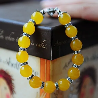 Elegant Beautiful Yellow A gate Beads Bracelet for Ladies Dotted with Shiny Rhinestones Original Handmade Quality Ethnic Jewelry
Elegant Beautiful Yellow A gate Beads Bracelet for Ladies Dotted with Shiny Rhinestones Original Handmade Quality Ethnic Jewelry