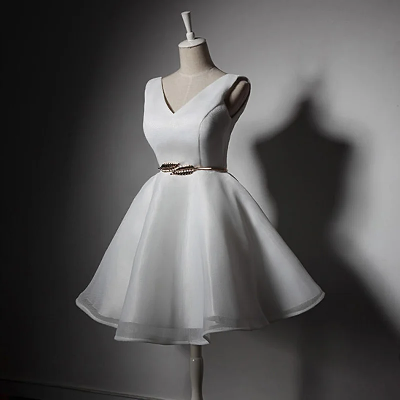 Women Ladies Sleeveless Wedding Party Dress V Neck Elegant Short Bridesmaid Dress A-Line Prom Gown with Sash Accessories
Women Ladies Sleeveless Wedding Party Dress V Neck Elegant Short Bridesmaid Dress A-Line Prom Gown with Sash Accessories