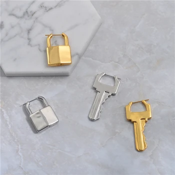 European and American niche design brass keys and lock earrings female punk neutral metal cold air ear buckle earrings
European and American niche design brass keys and lock earrings female punk neutral metal cold air ear buckle earrings