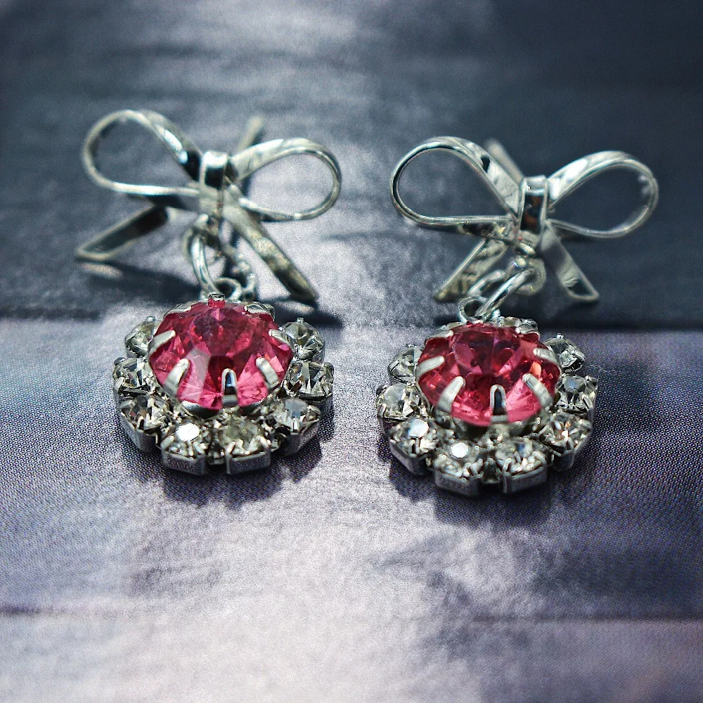 S925 Silver Korean Sweet Girl Bow Earrings For Women GIfts For Women Girl Fashion Jewelry Sweet Earrings Delicate Earrings
S925 Silver Korean Sweet Girl Bow Earrings For Women GIfts For Women Girl Fashion Jewelry Sweet Earrings Delicate Earrings