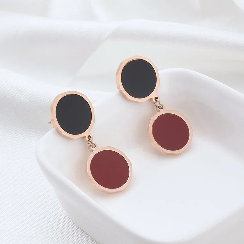 Fashion jewelry titanium steel earrings black and red round earrings double round design earrings geometric accessories 
Fashion jewelry titanium steel earrings black and red round earrings double round design earrings geometric accessories