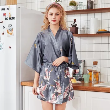 Solid Red Lady Sexy Short Satin Robe Bride Wedding Dressing Gown Women Nightgown Bridesmaid Mini Kimono Bathrobe Sleepwear SG048
Solid Red Lady Sexy Short Satin Robe Bride Wedding Dressing Gown Women Nightgown Bridesmaid Mini Kimono Bathrobe Sleepwear SG048