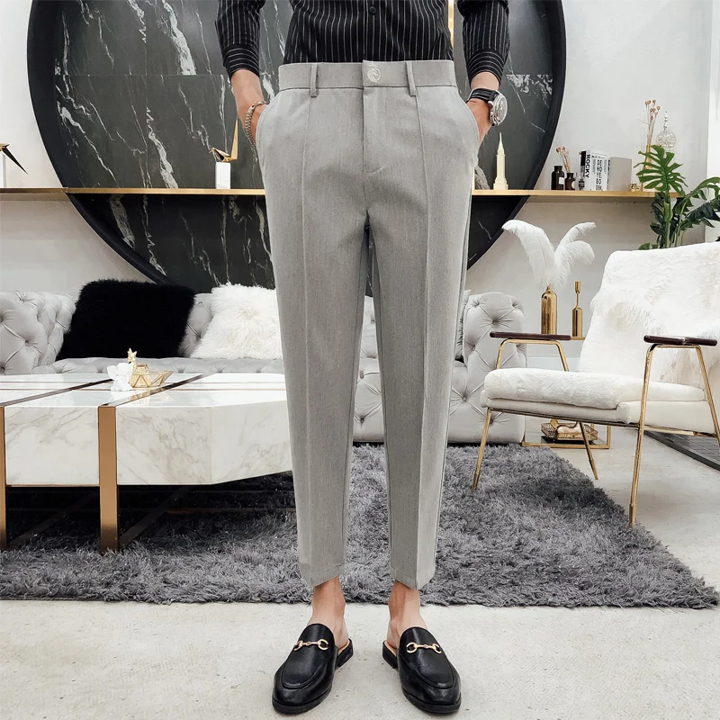 Men's trousers 2019 summer new loose breathable embroidery nine points trousers gentleman Slim business casual men's clothing
Men's trousers 2019 summer new loose breathable embroidery nine points trousers gentleman Slim business casual men's clothing