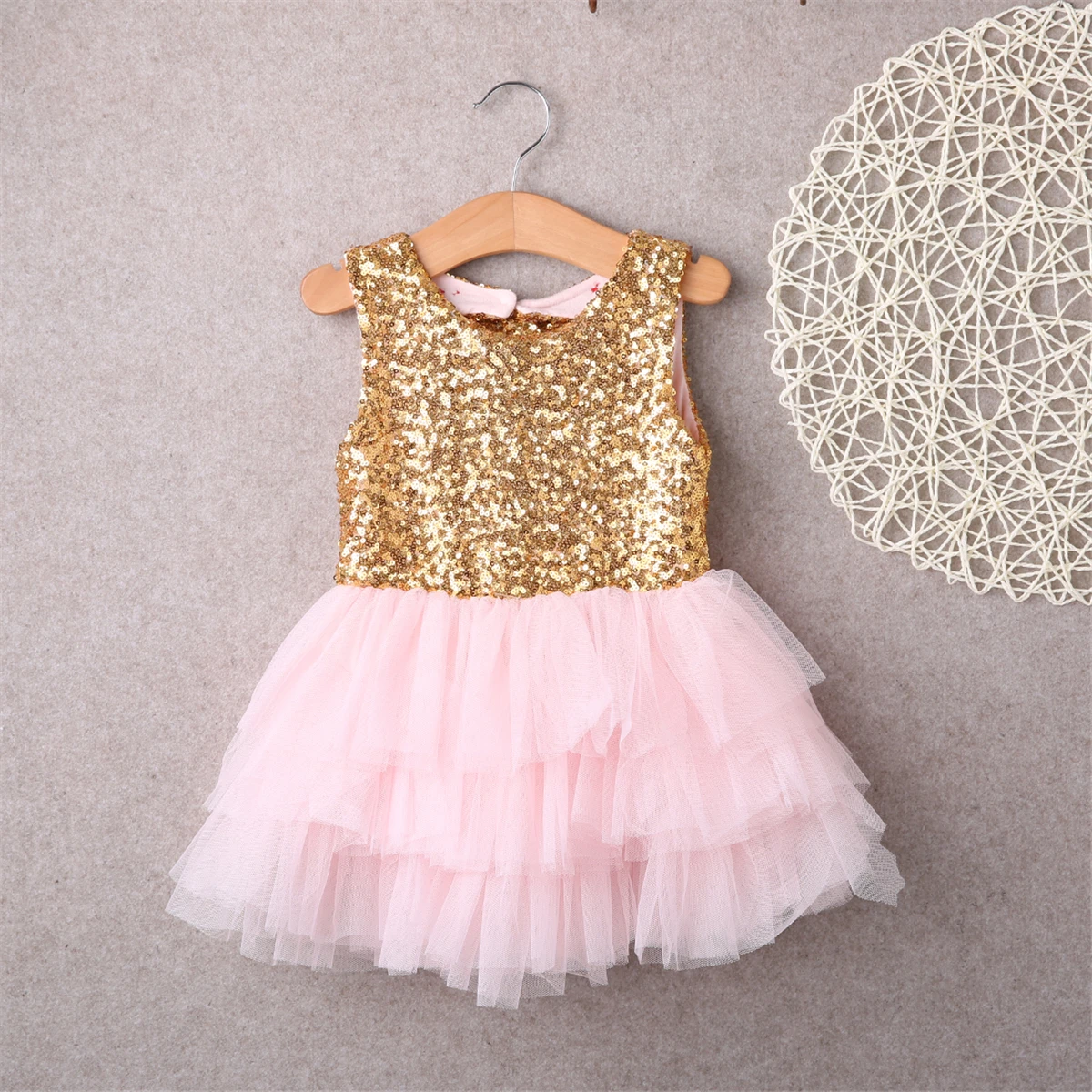 Emmababy Kids Baby Girl Sequin Double Bow Tutu Dress Christmas Party Dresses Wedding Gown Dress 2-7 Year
Emmababy Kids Baby Girl Sequin Double Bow Tutu Dress Christmas Party Dresses Wedding Gown Dress 2-7 Year