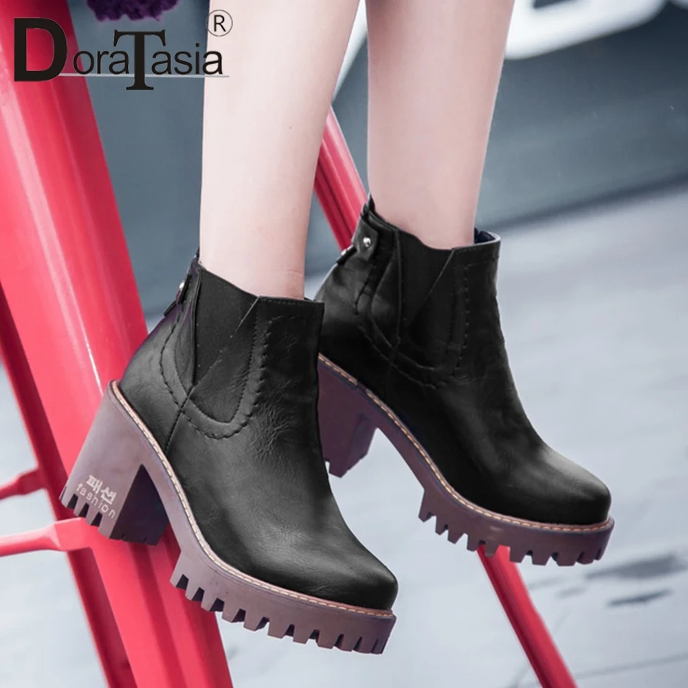 DORATASIA New Retro Motorcycle Ankle Boots Woman Platform High Heels Ankle Boots Woman Shoes Woman Large Size 32-43
DORATASIA New Retro Motorcycle Ankle Boots Woman Platform High Heels Ankle Boots Woman Shoes Woman Large Size 32-43