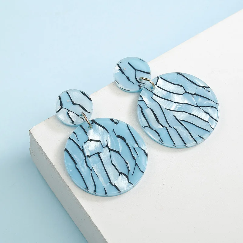 2019 New Simple Crack Design Acrylic Geometric Round Pendant Blue Yellow Black Statement Earrings for Women Brincos Oorbellen
2019 New Simple Crack Design Acrylic Geometric Round Pendant Blue Yellow Black Statement Earrings for Women Brincos Oorbellen