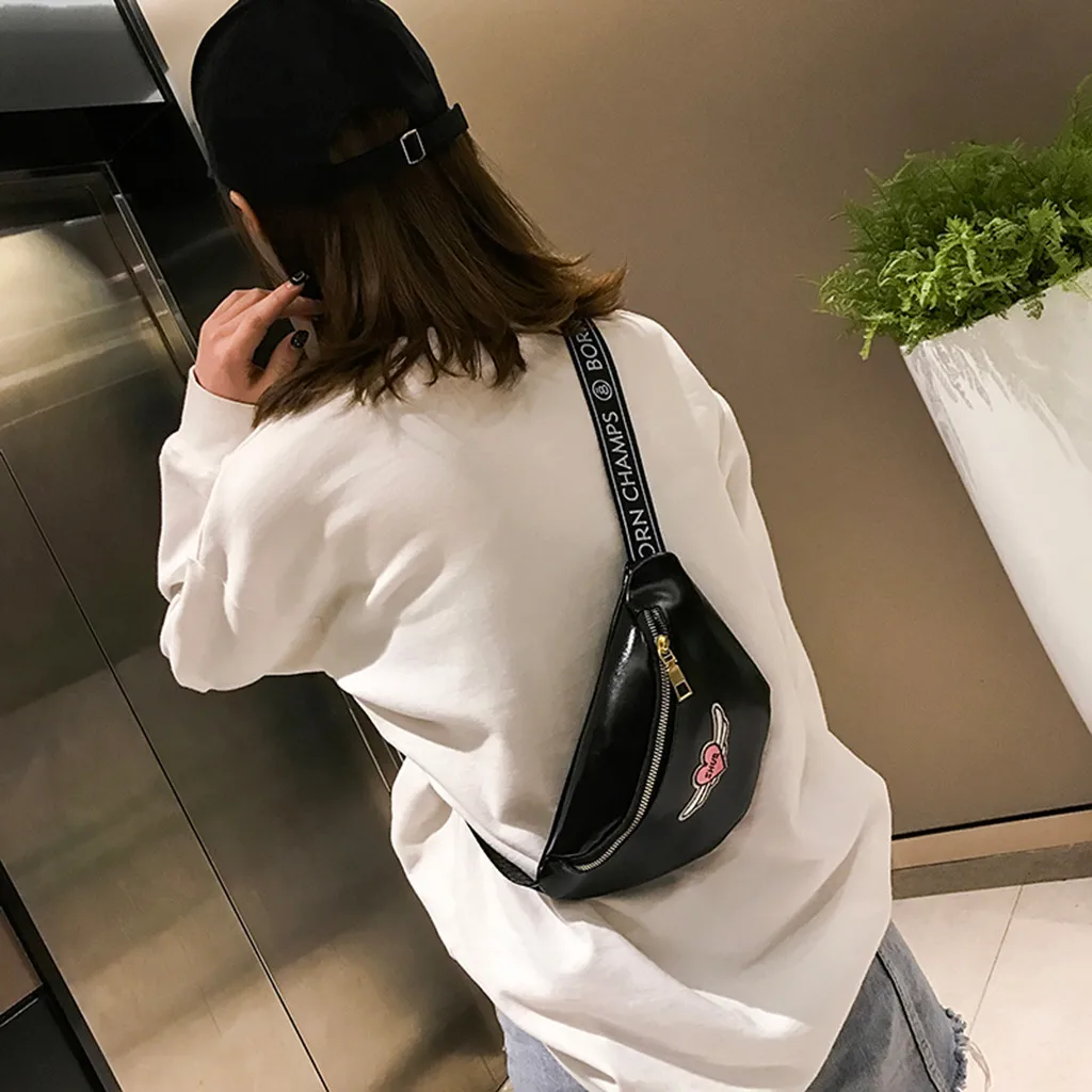 Casual Leather Fanny Pack female heart print waist pack crossbody Messenger Bag Sport Chest Bag Pockets with letter strap
Casual Leather Fanny Pack female heart print waist pack crossbody Messenger Bag Sport Chest Bag Pockets with letter strap