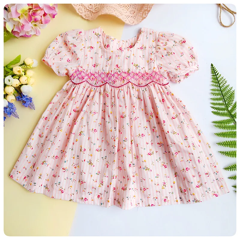 Summer Cotton Smocking Girl Dress Flower Fashion Baby Boutique Clothes Kids Beautiful Party Princess Smocked Dress G112
Summer Cotton Smocking Girl Dress Flower Fashion Baby Boutique Clothes Kids Beautiful Party Princess Smocked Dress G112
