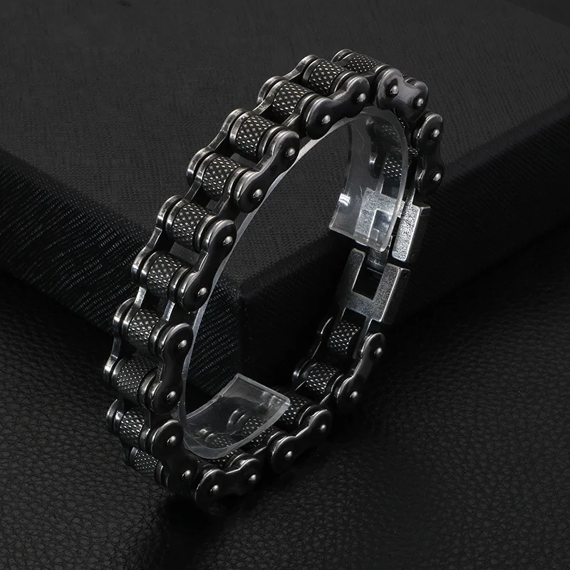 European and American bicycle bracelets Titanium steel personality men's motorcycle chain
European and American bicycle bracelets Titanium steel personality men's motorcycle chain