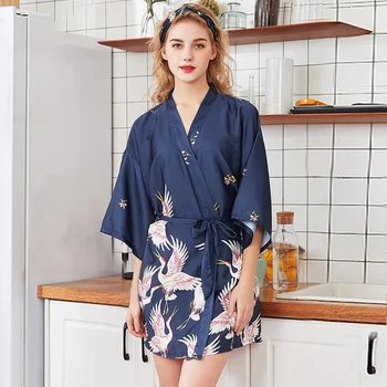 Black 2019 Women's Summer Short Robe Yukata Lady Rayon Mini Kimono Bath Gown Nightgown Sleepwear Sleepshirts Pijama Mujer M-XXL
Black 2019 Women's Summer Short Robe Yukata Lady Rayon Mini Kimono Bath Gown Nightgown Sleepwear Sleepshirts Pijama Mujer M-XXL