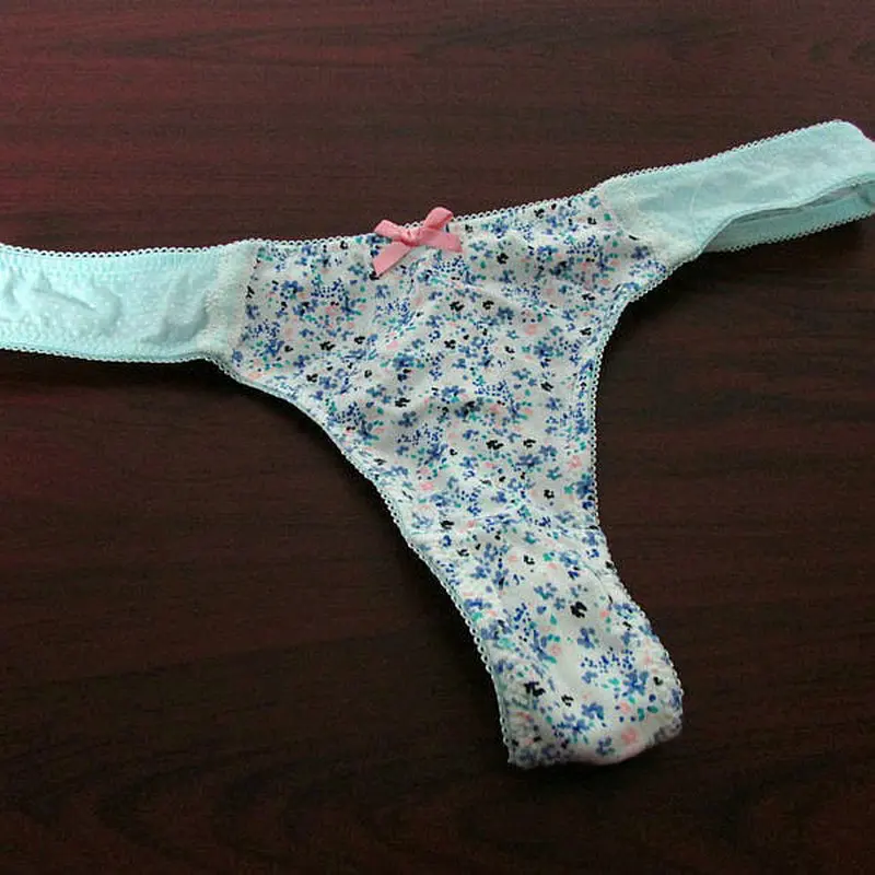 New Arrival pure cotton blue sexy panties mini flowers bow micro sexy thongs underwear Size big S:66-88CM M:76-92CM
New Arrival pure cotton blue sexy panties mini flowers bow micro sexy thongs underwear Size big S:66-88CM M:76-92CM