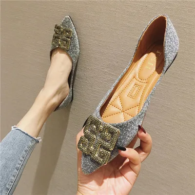 2019 spring and summer new wild fashion shallow mouth square head soft bottom flat shoes women's shoes
2019 spring and summer new wild fashion shallow mouth square head soft bottom flat shoes women's shoes