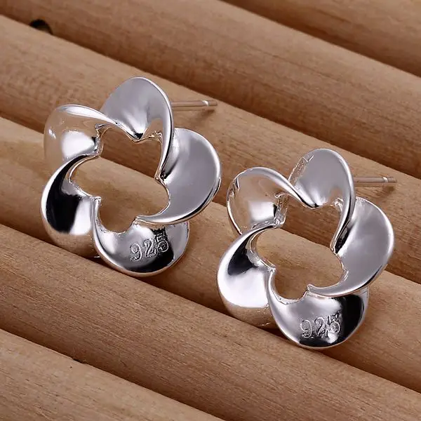 Wholesale High Quality Jewelry 925 jewelry silver plated Twisted Hollow Flower Earrings for Women best gift SMTE190
Wholesale High Quality Jewelry 925 jewelry silver plated Twisted Hollow Flower Earrings for Women best gift SMTE190
