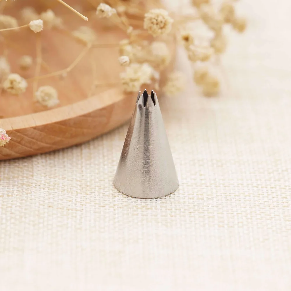 #17 Small Size Icing Nozzle Piping Tip Stainless Steel Cake Decorating Tips Icing Piping Pastry Tip Tools Bakeware
#17 Small Size Icing Nozzle Piping Tip Stainless Steel Cake Decorating Tips Icing Piping Pastry Tip Tools Bakeware