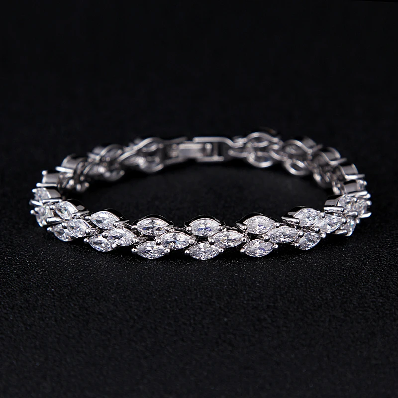 Rongyawei Fashion Top Quality Zircon Bracelet White Gold Color Trendy Women Bracelet Bangle Wedding Party Gift
Rongyawei Fashion Top Quality Zircon Bracelet White Gold Color Trendy Women Bracelet Bangle Wedding Party Gift