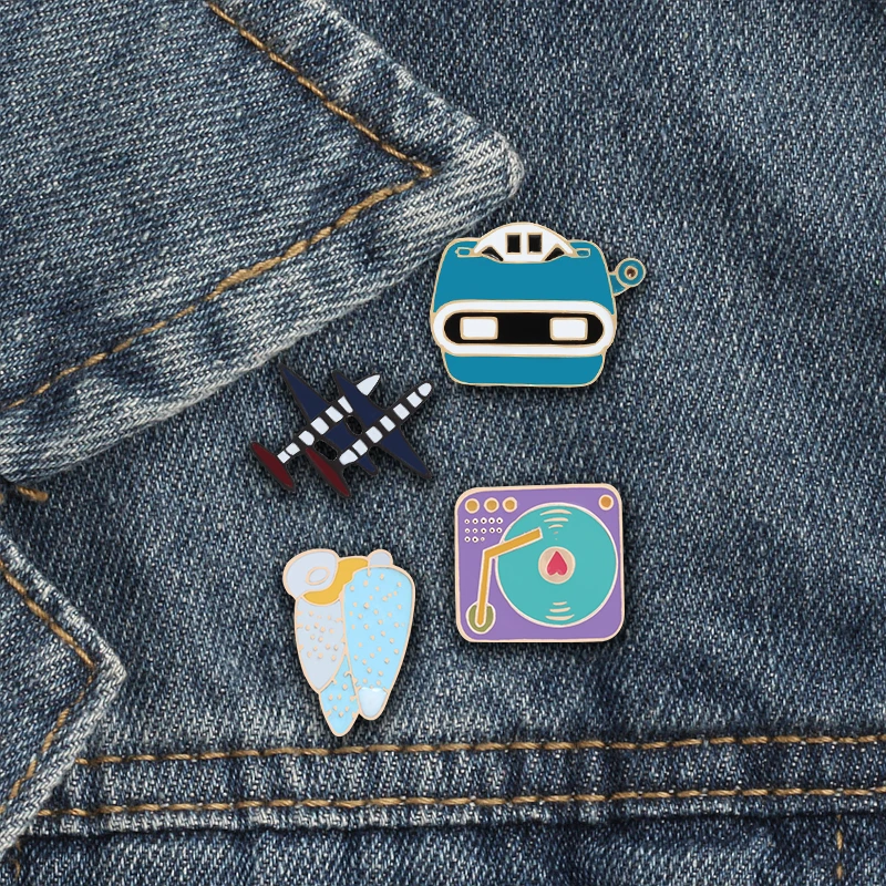 Enamel Pins Funny Aircraft Record Player Carrot Robot Comic Cartoon Brooches Clothes Lapel Pin Button Badges Jewelry Kids Gifts
Enamel Pins Funny Aircraft Record Player Carrot Robot Comic Cartoon Brooches Clothes Lapel Pin Button Badges Jewelry Kids Gifts