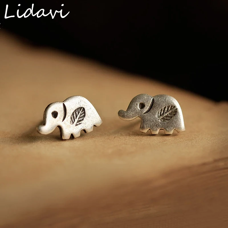 Lidavi 925 Sterling Silver Elephant Earrings Ethnic Cute Animal Ear Studs Mother's Day Gift Statement pendientes mujer moda E135
Lidavi 925 Sterling Silver Elephant Earrings Ethnic Cute Animal Ear Studs Mother's Day Gift Statement pendientes mujer moda E135