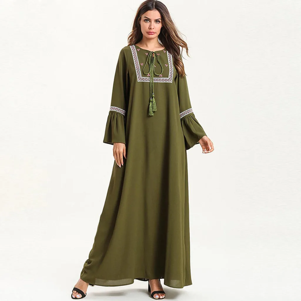 2019 New fashion muslim dress women Loose Design Maxi Dress muslim clothes Embroidery Abaya Jilbab Kaftan women dress plus size
2019 New fashion muslim dress women Loose Design Maxi Dress muslim clothes Embroidery Abaya Jilbab Kaftan women dress plus size