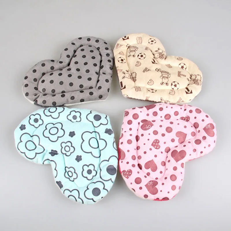 Heart Hamster Bed Small Animal Blanket Guinea Pig House Mat Warm Squirrel Hedgehog Rabbit Ferret Bed Small Pet Accessories
Heart Hamster Bed Small Animal Blanket Guinea Pig House Mat Warm Squirrel Hedgehog Rabbit Ferret Bed Small Pet Accessories