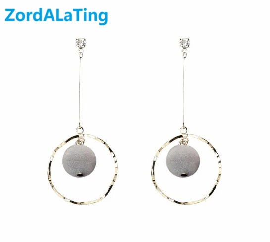 2019 new style Fashionable simple circle gray red fuzzy ball long earrings for women earring girl Korea pendant all match cute
2019 new style Fashionable simple circle gray red fuzzy ball long earrings for women earring girl Korea pendant all match cute