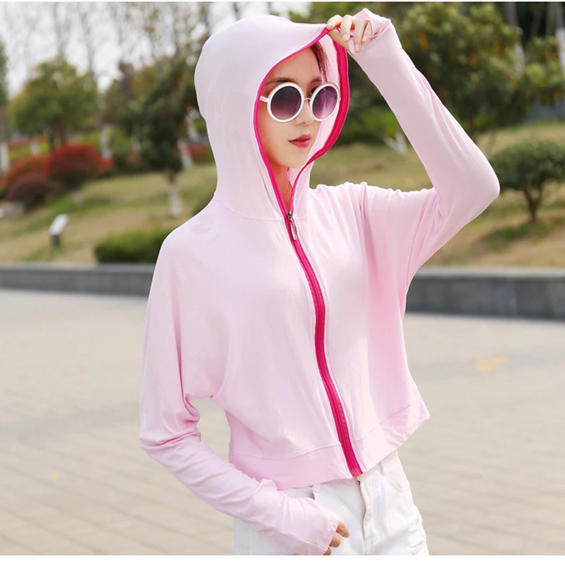 Designer Sunscreen Outerwear Women Coat Summer Rainbow Color Sun Protection women Clothing Hooded Jacket Casaco Feminino
Designer Sunscreen Outerwear Women Coat Summer Rainbow Color Sun Protection women Clothing Hooded Jacket Casaco Feminino
