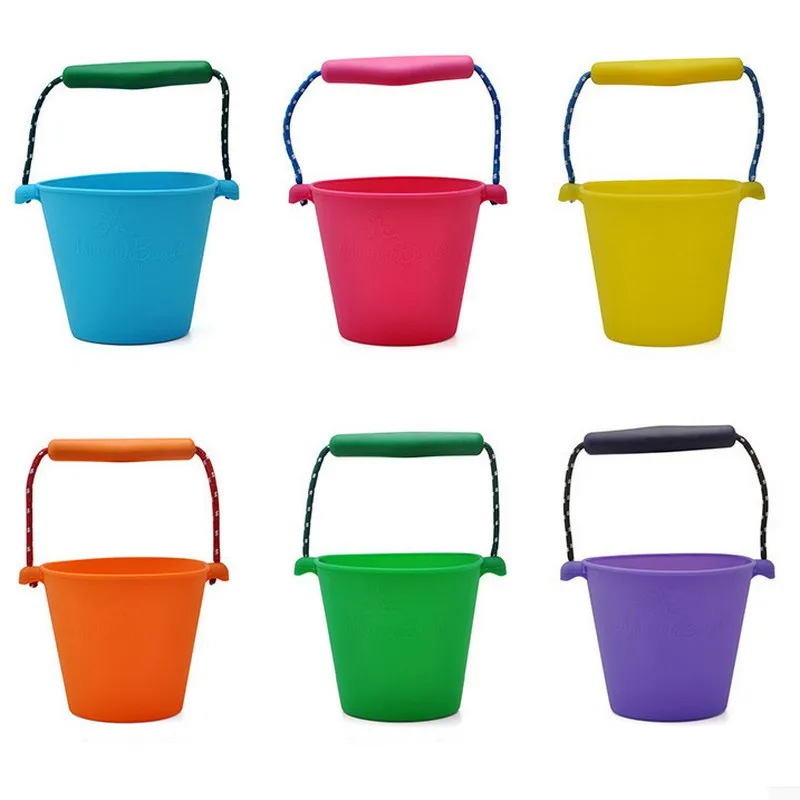 Baby Foldable Beach Bucket Silicone Folding Hand-held Barrel Toy Kids Bath sand Toy Sand Dabbling Pour Water Toy
Baby Foldable Beach Bucket Silicone Folding Hand-held Barrel Toy Kids Bath sand Toy Sand Dabbling Pour Water Toy