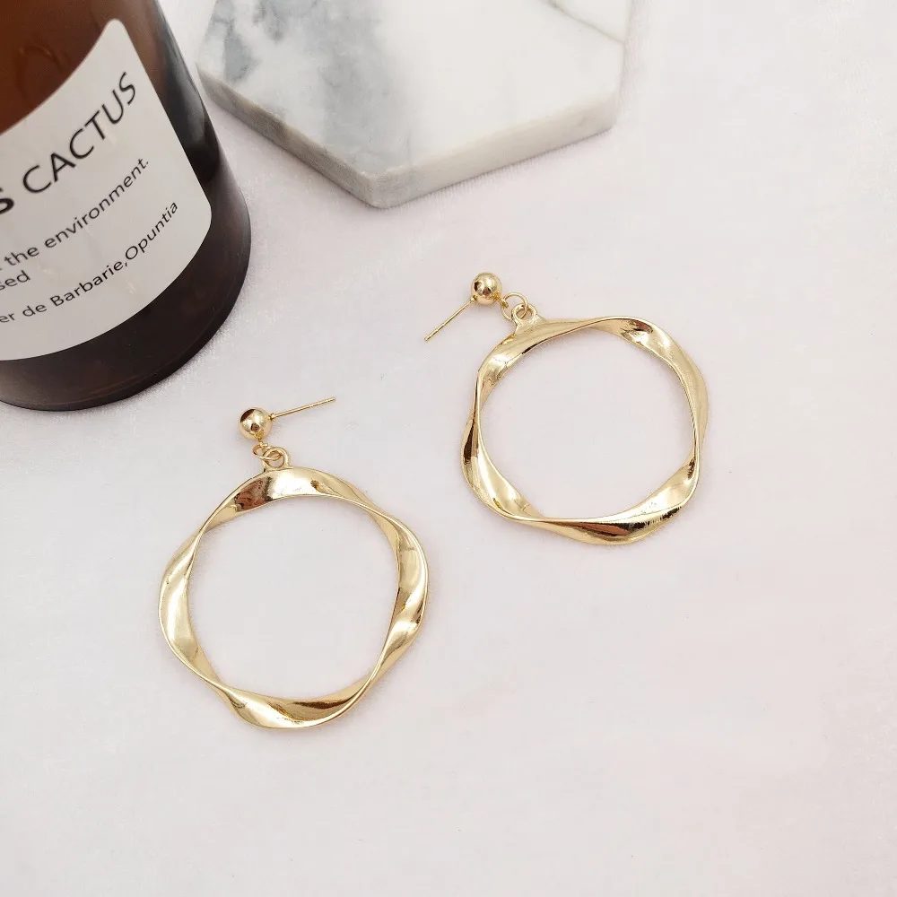 4403406094_1516173978