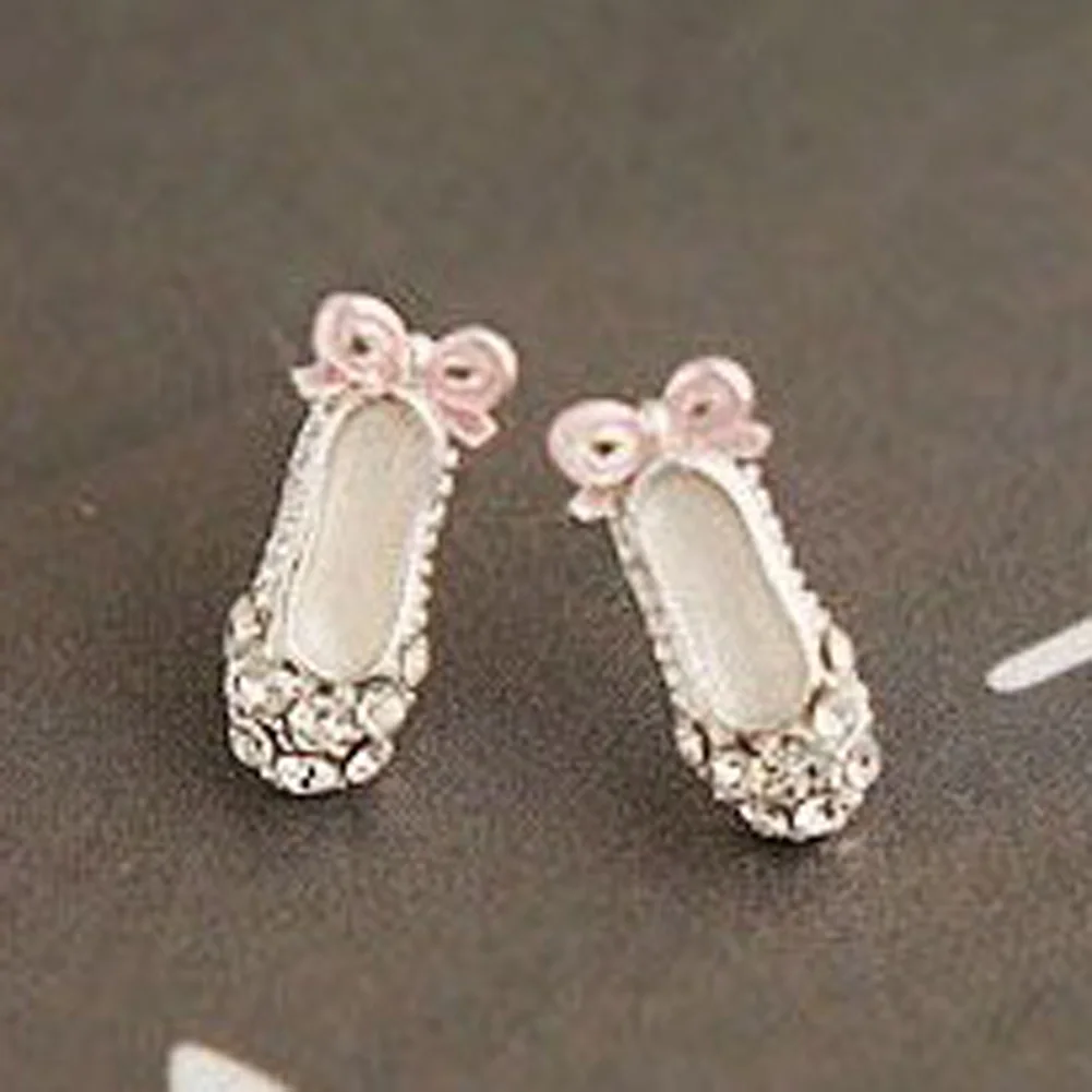 Fashion Brand Delicate Ballet Shoes Beautiful Bow Crystal Earrings For Women Jewelry bijoux
Fashion Brand Delicate Ballet Shoes Beautiful Bow Crystal Earrings For Women Jewelry bijoux